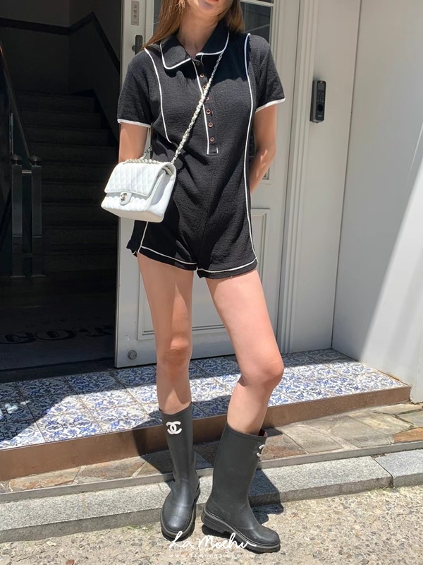 邊線立體感排釦造型連身短褲
